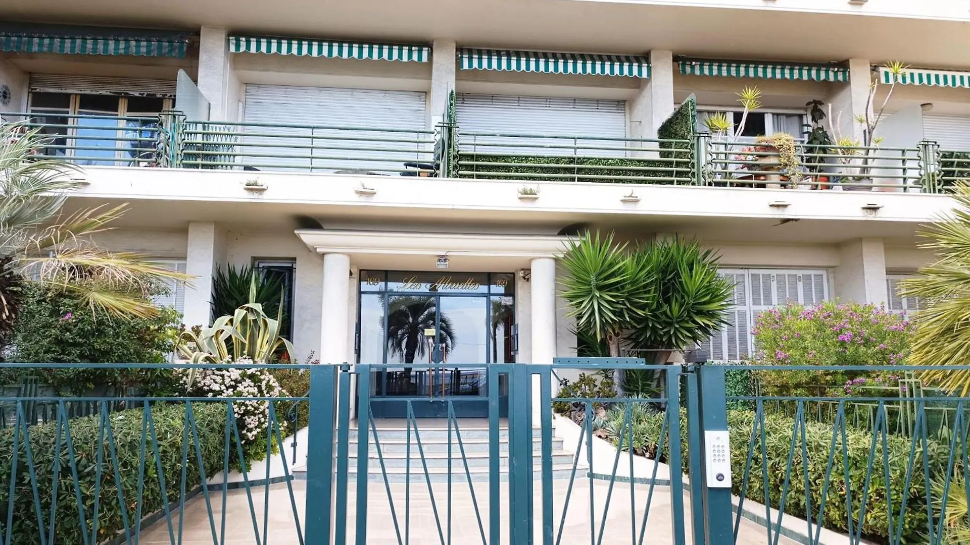 Charming T1 With Terrace And Sea View Apartment Nice 0*,  France